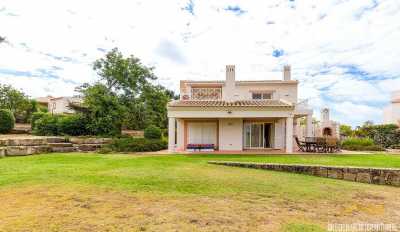 Villa For Sale in Carvoeiro, Portugal
