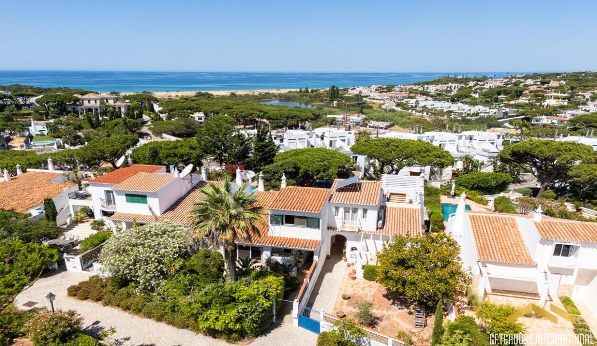 Picture of Home For Sale in Almancil, Algarve, Portugal