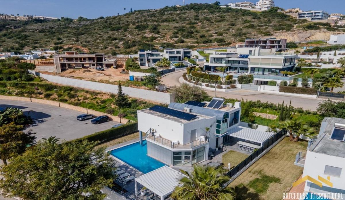 Picture of Villa For Sale in Albufeira, Algarve, Portugal