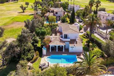 Villa For Sale in Carvoeiro, Portugal