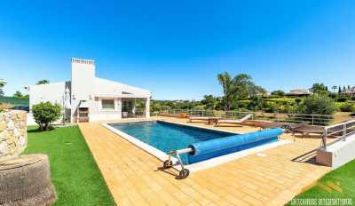 Villa For Sale in Carvoeiro, Portugal