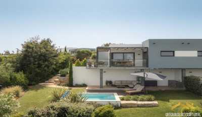 Villa For Sale in Carvoeiro, Portugal