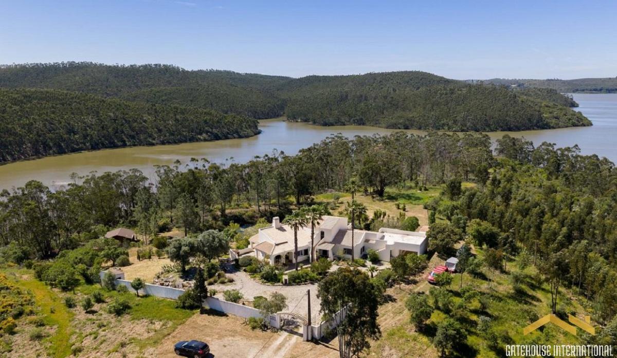 Picture of Villa For Sale in Monchique, Algarve, Portugal