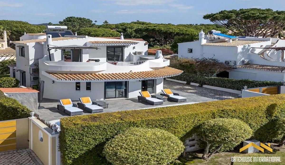 Picture of Villa For Sale in Vilamoura, Algarve, Portugal
