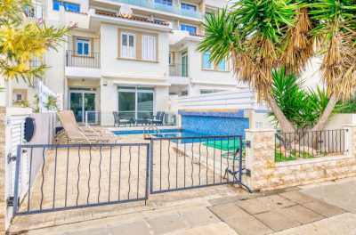 Villa For Sale in