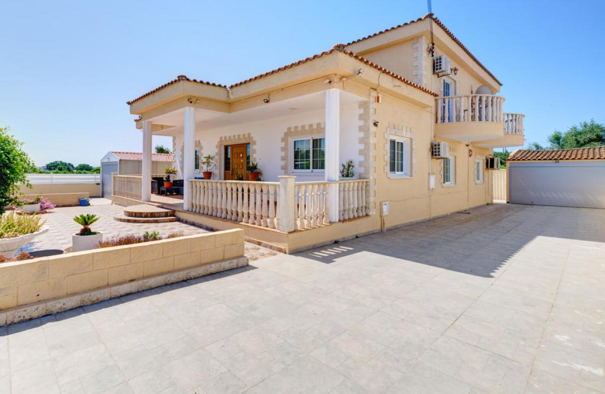 Picture of Villa For Sale in Ormideia, Other, Cyprus