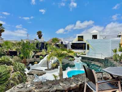Villa For Sale in Tahiche, Spain