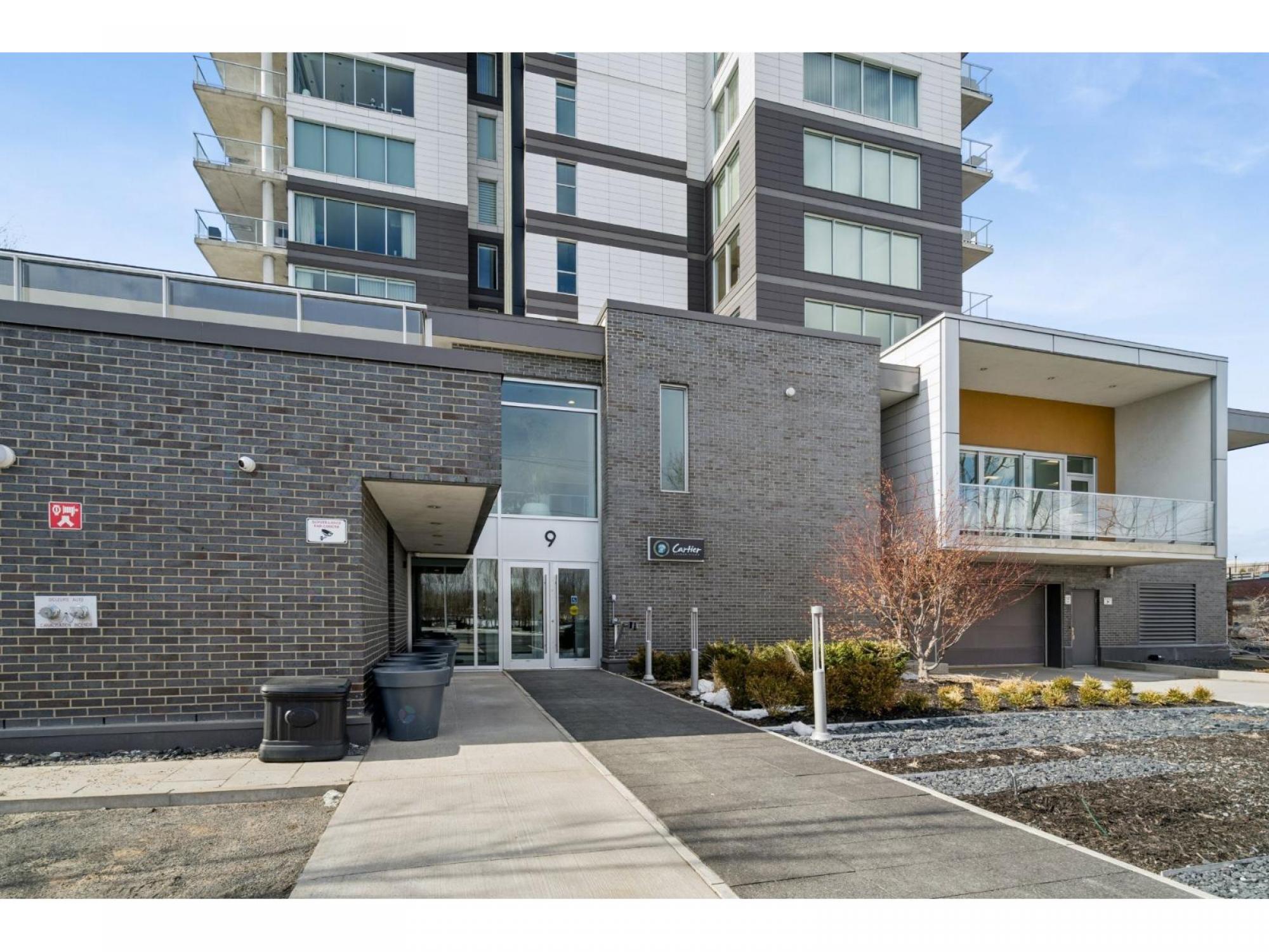Condo For Sale in Laval, Quebec, Canada