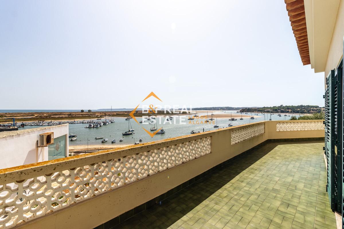 Picture of Villa For Sale in Alvor, Algarve, Portugal