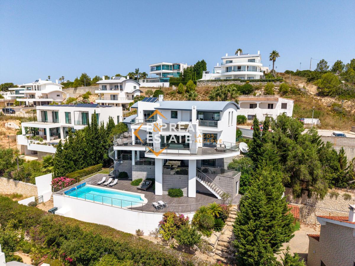 Picture of Villa For Sale in Burgau, Algarve, Portugal