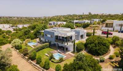 Villa For Sale in