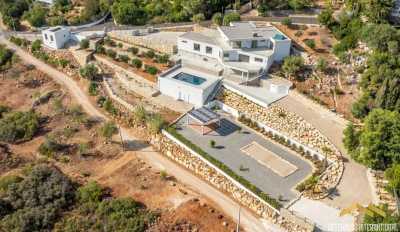 Villa For Sale in