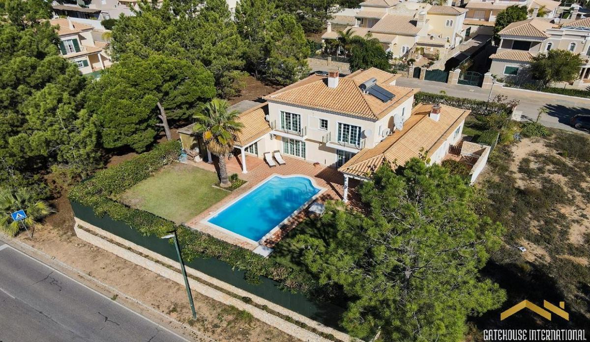 Picture of Villa For Sale in Vilamoura, Algarve, Portugal