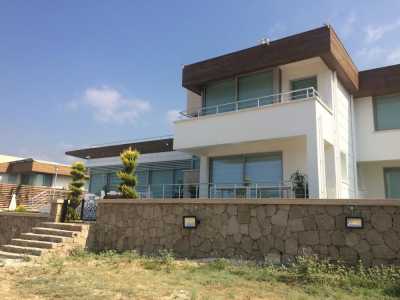 Villa For Sale in Kyrenia, Northern Cyprus