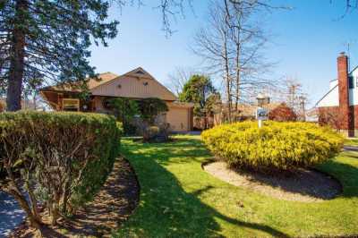 Home For Sale in Malba, New York