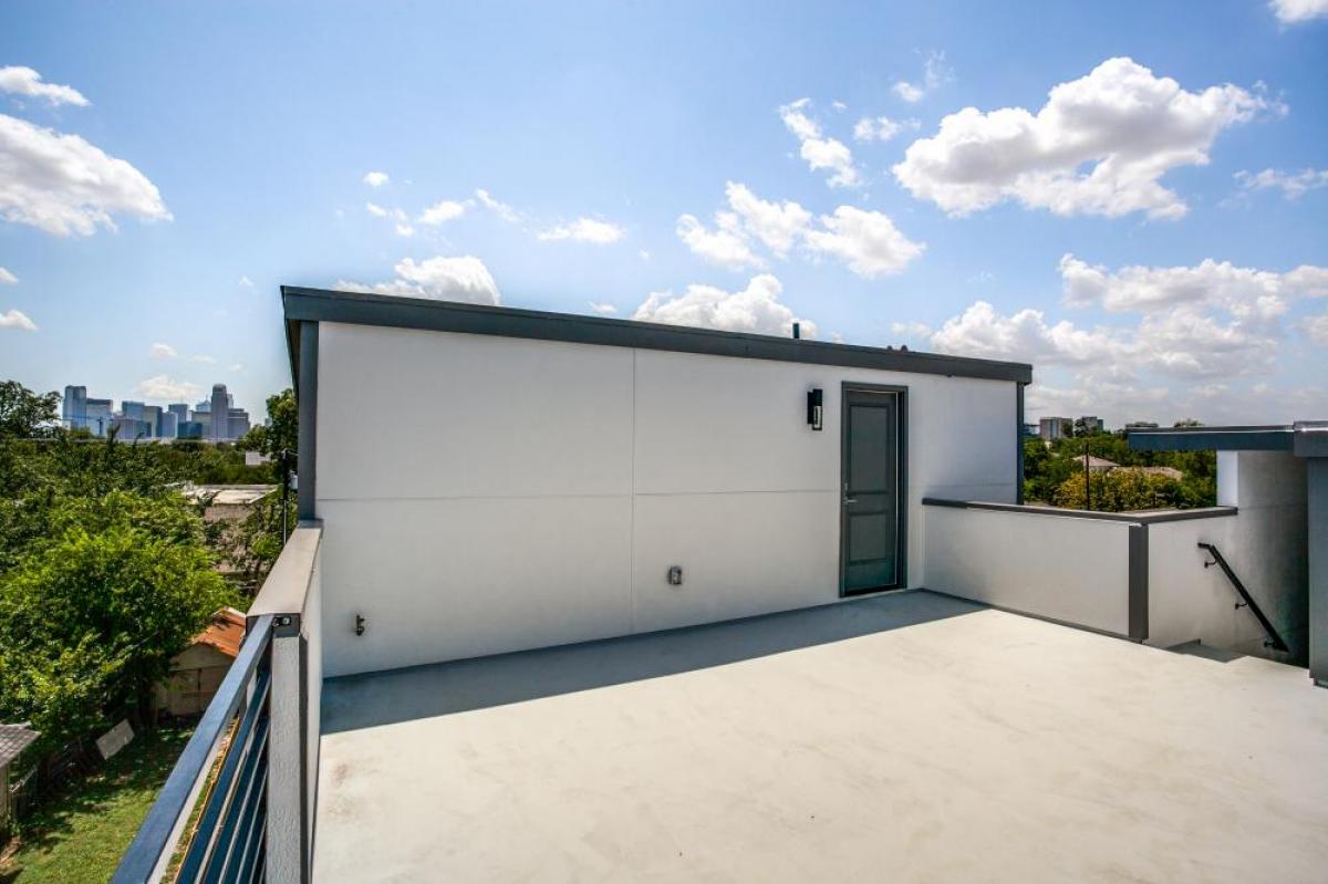 Picture of Condo For Sale in Dallas, Texas, United States