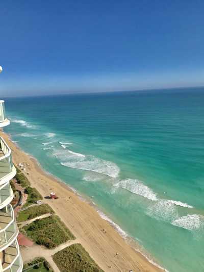 Apartment For Sale in Miami Beach, Florida