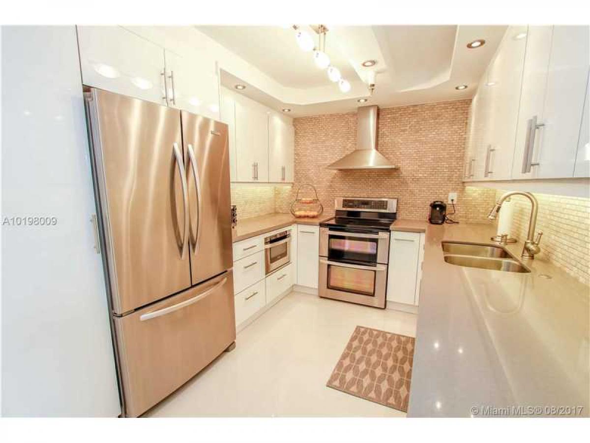 Picture of Condo For Sale in Sunny Isles Beach, Florida, United States