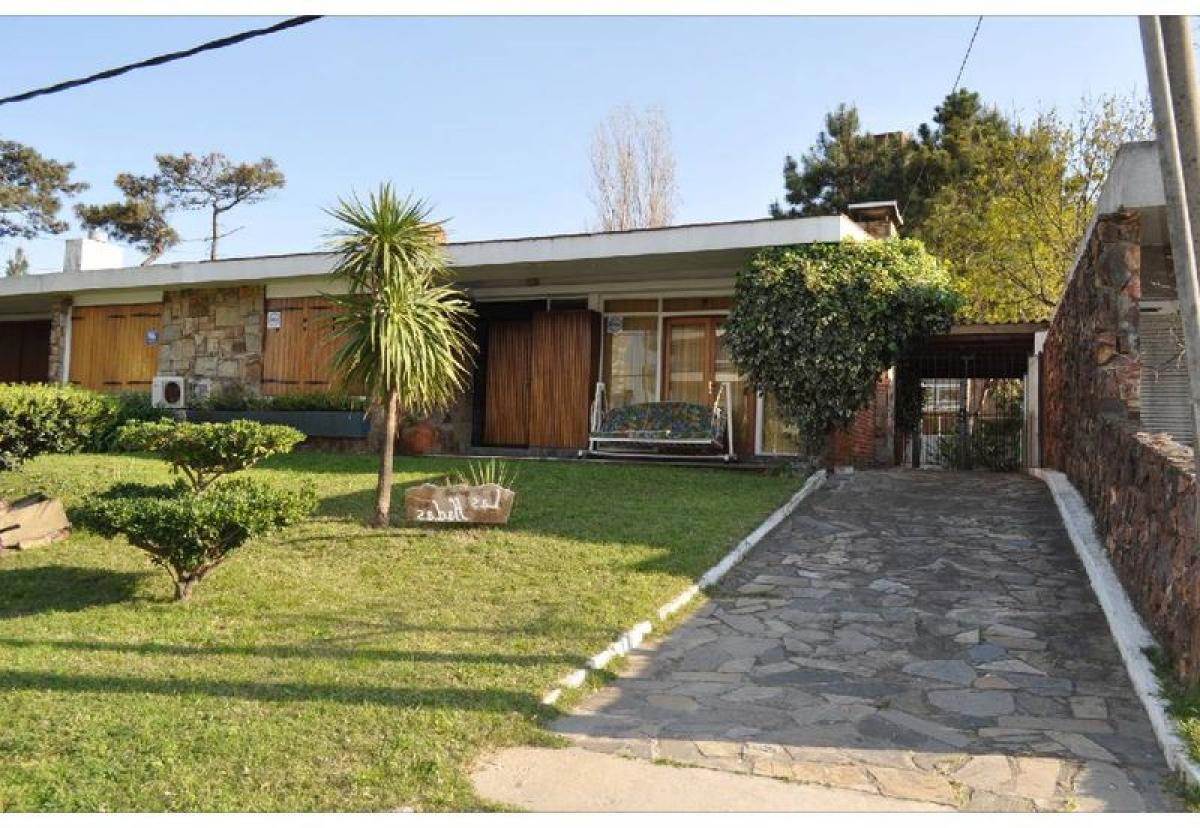 Picture of Home For Sale in Punta Del Este, Maldonado, Uruguay