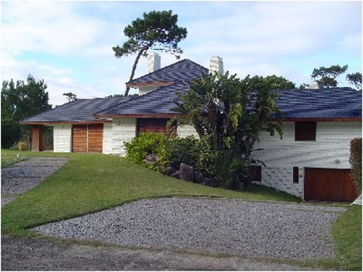 Picture of Home For Sale in Punta Del Este, Maldonado, Uruguay