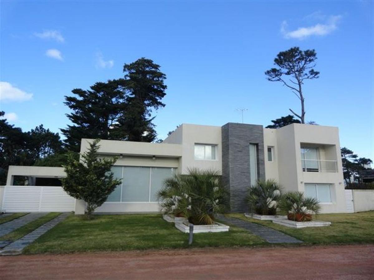 Picture of Home For Sale in Punta Del Este, Maldonado, Uruguay