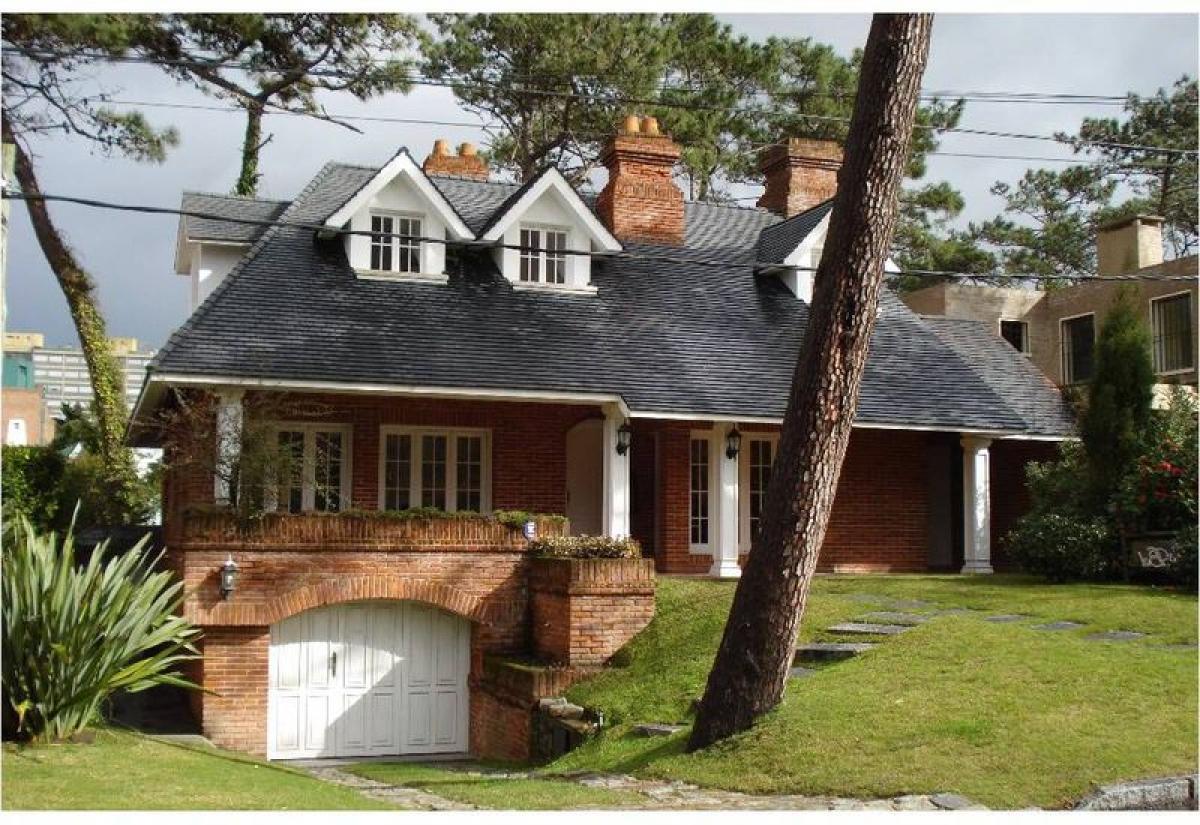 Picture of Home For Sale in Punta Del Este, Maldonado, Uruguay