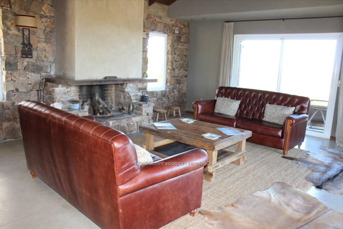 Picture of Home For Sale in Lavalleja, Lavalleja, Uruguay