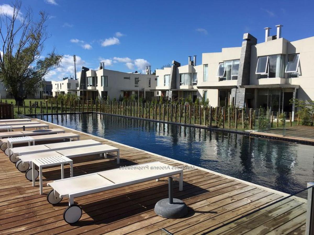 Picture of Home For Sale in Canelones, Canelones, Uruguay