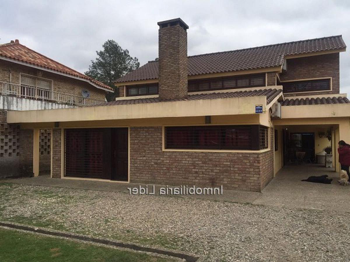 Picture of Apartment Building For Sale in Canelones, Canelones, Uruguay
