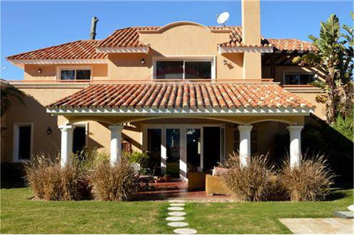 Beverly Hills, Punta Del Este, Maldonado, Uruguay Homes For Sale at