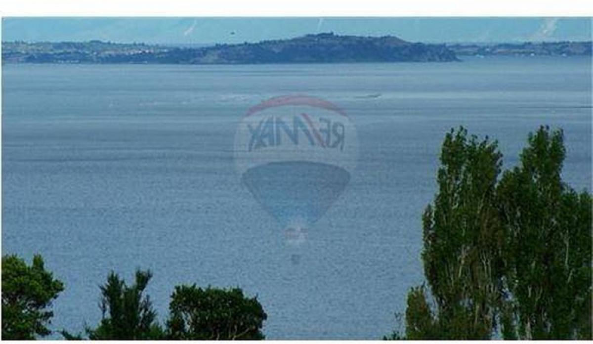 Picture of Residential Land For Sale in Region De Los Lagos, Los Lagos, Chile