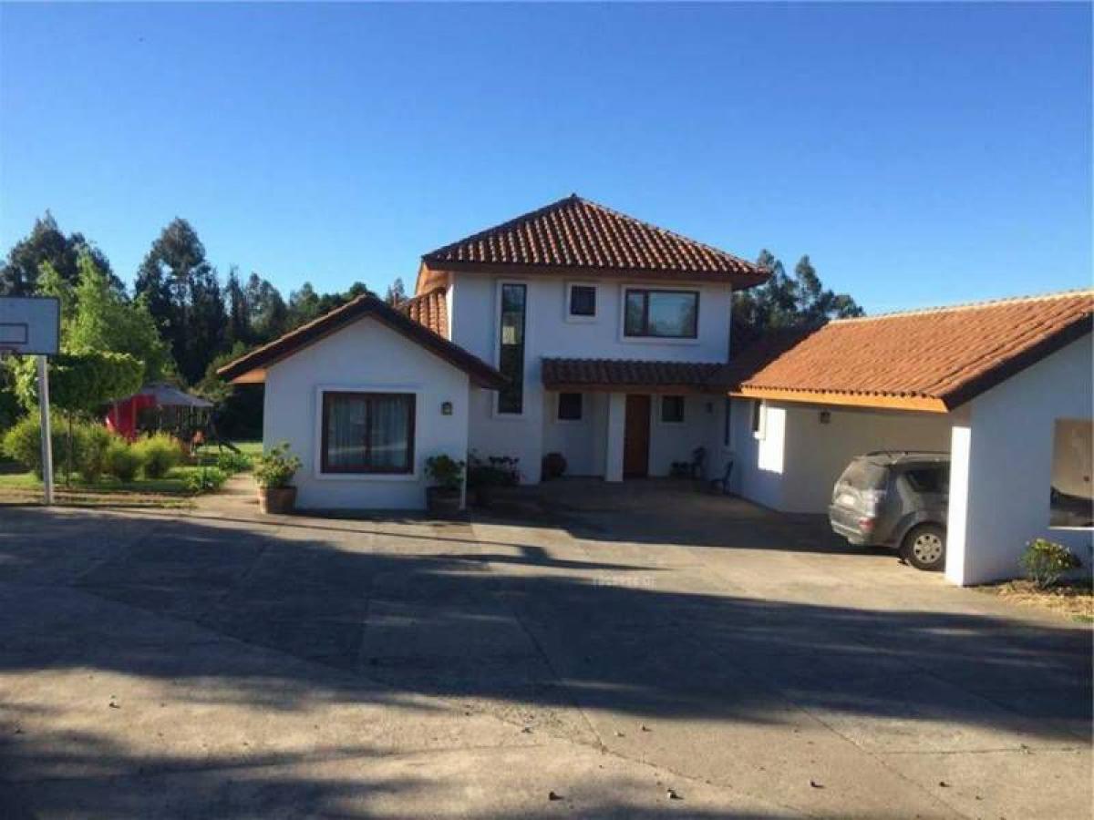 Picture of Residential Land For Sale in Region Del Maule, Maule, Chile