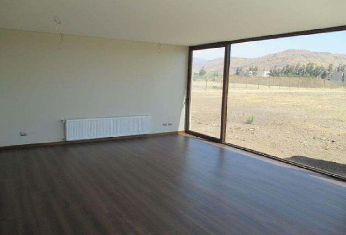 Picture of Home For Sale in Region Metropolitana, Region Metropolitana
, Chile