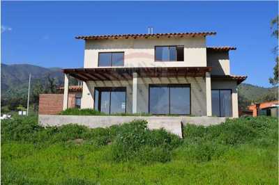 Home For Sale in Cordillera, Chile