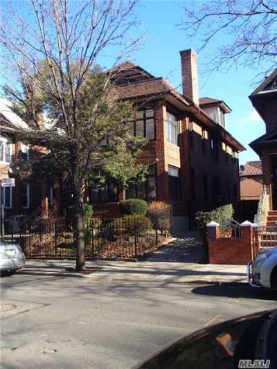 Apartment For Rent in Jackson Heights, New York