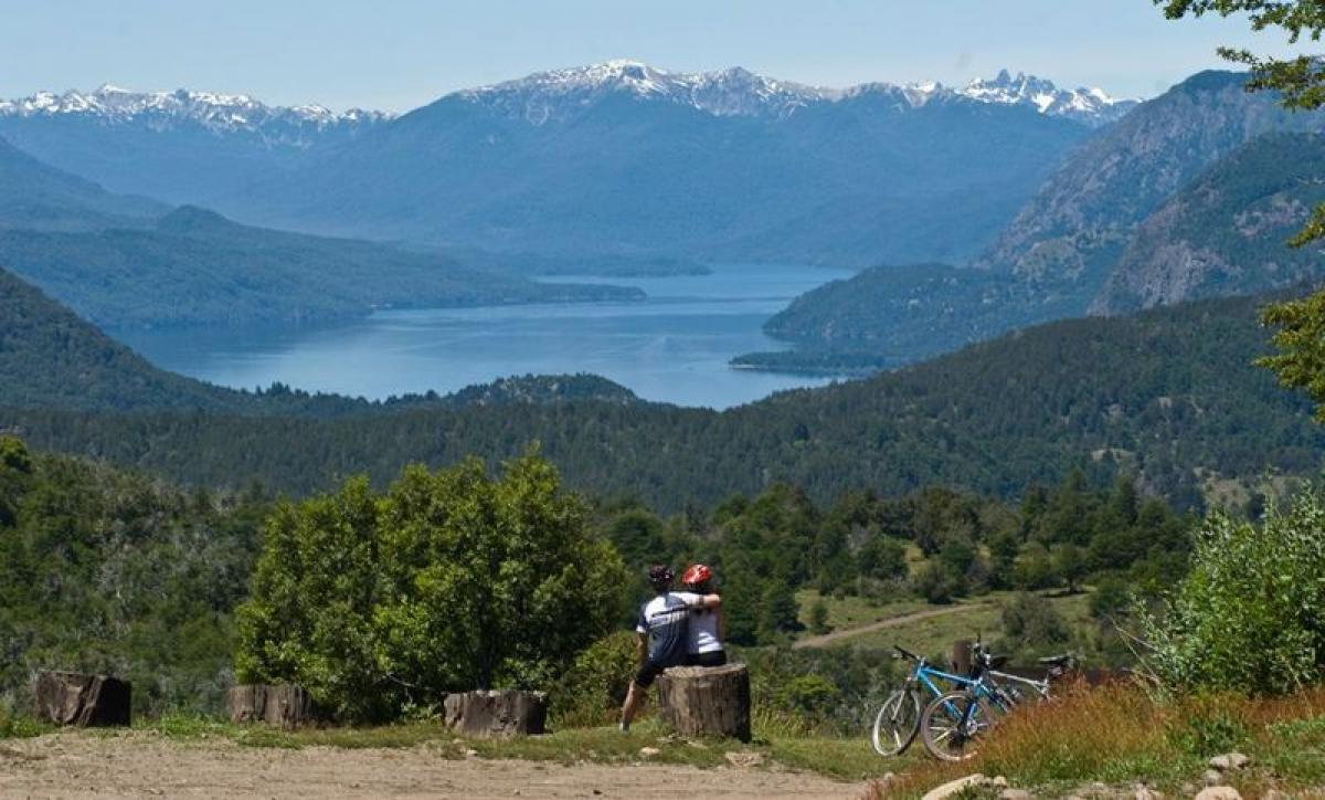 Picture of Home For Sale in Neuquen, Neuquen, Argentina