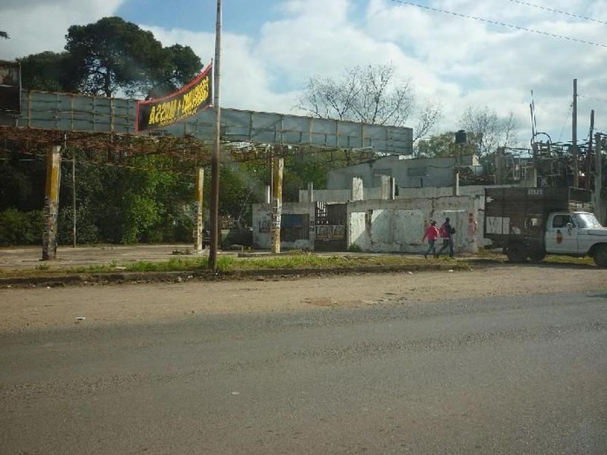 Picture of Residential Land For Sale in Malvinas Argentinas, Buenos Aires, Argentina