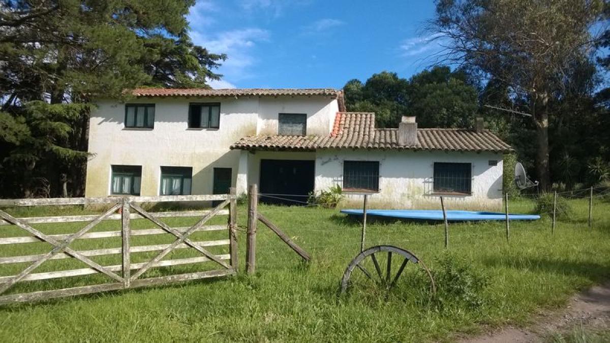 Picture of Home For Sale in Balcarce, Buenos Aires, Argentina