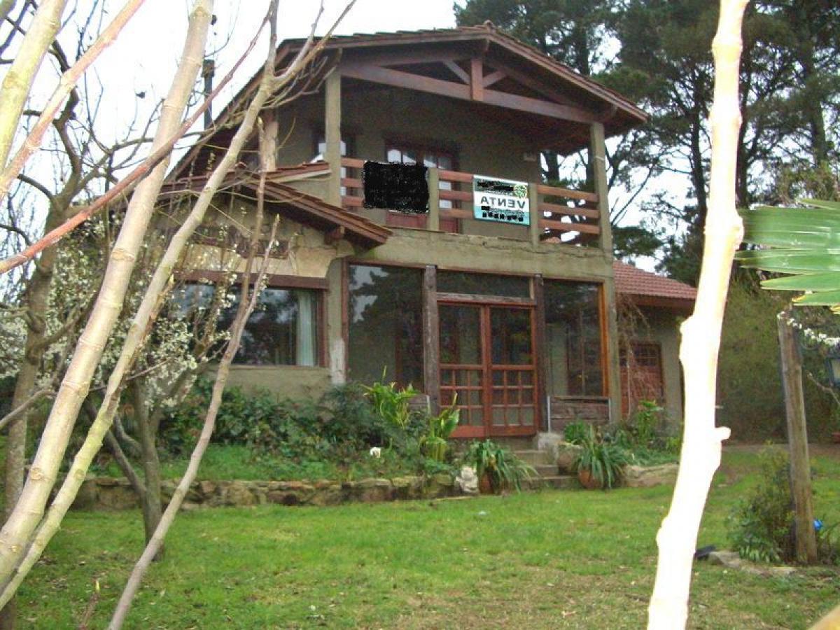 Picture of Home For Sale in General Pueyrredon, Buenos Aires, Argentina