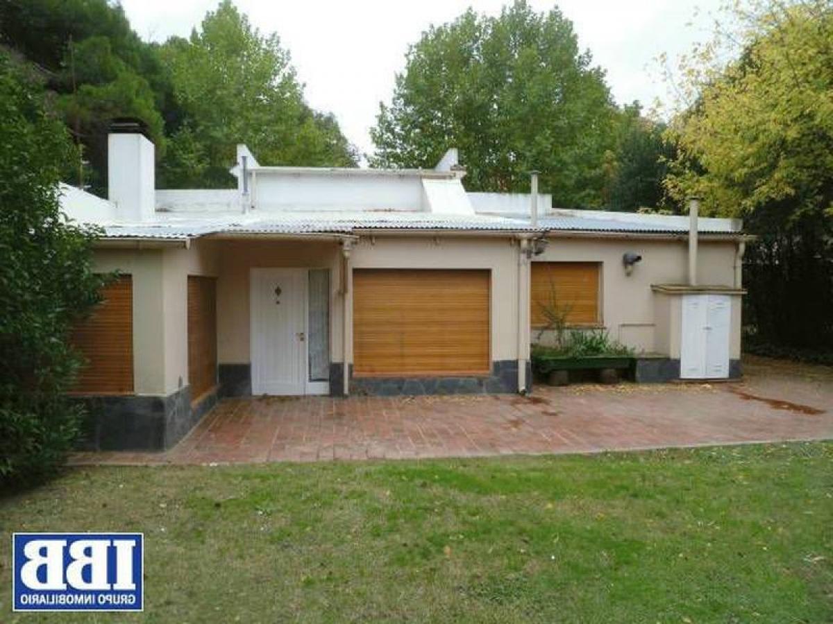 Picture of Home For Sale in Tornquist, Buenos Aires, Argentina