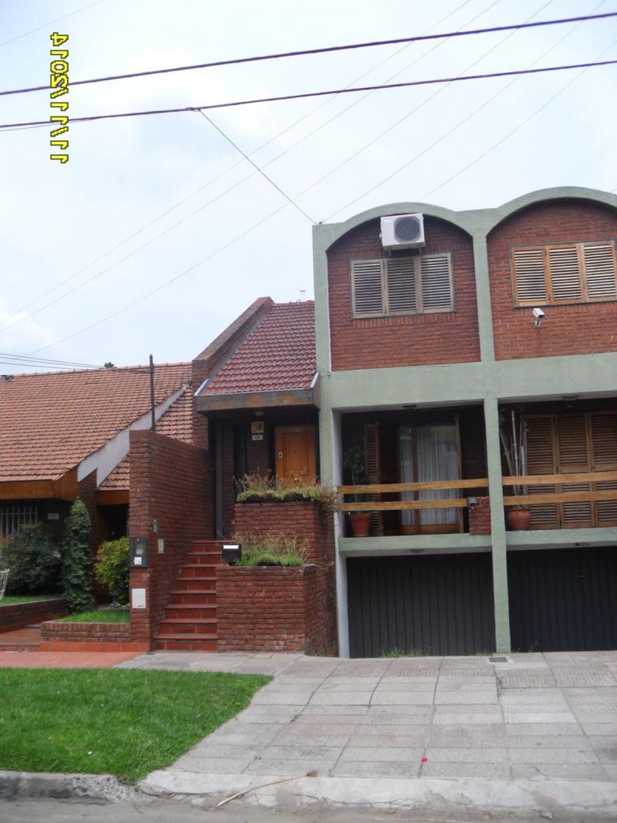 Picture of Home For Sale in Moron, Buenos Aires, Argentina