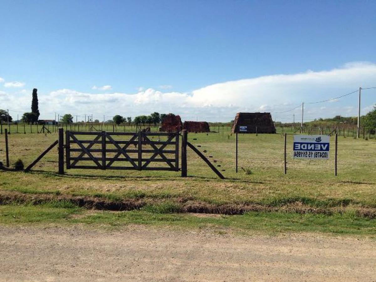 Picture of Home For Sale in Capitan Sarmiento, Buenos Aires, Argentina