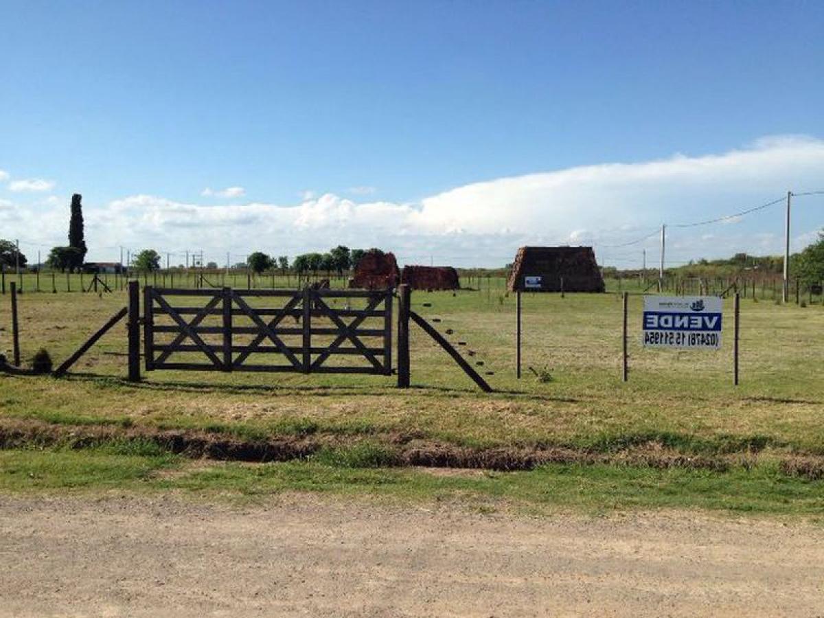 Picture of Residential Land For Sale in Capitan Sarmiento, Buenos Aires, Argentina