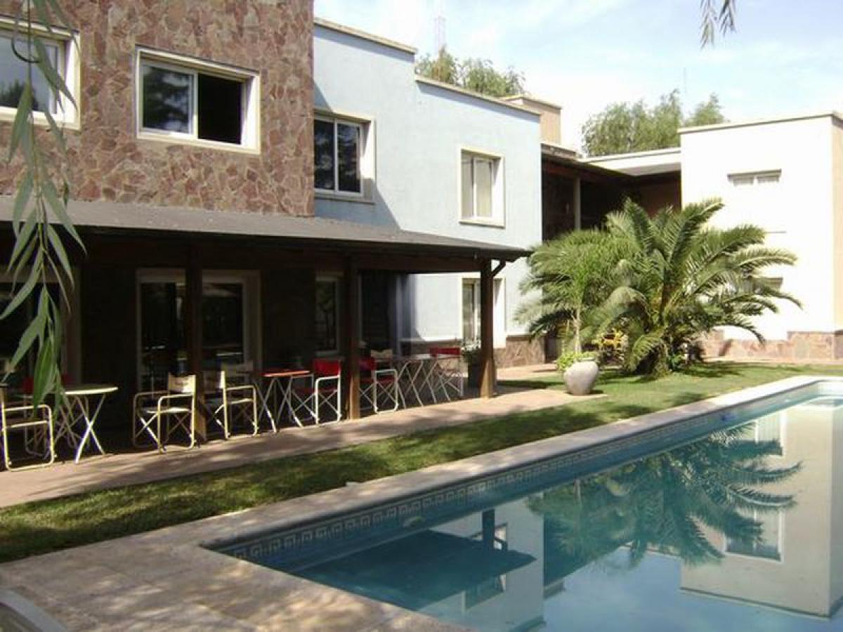 Picture of Home For Sale in Chacabuco, Buenos Aires, Argentina