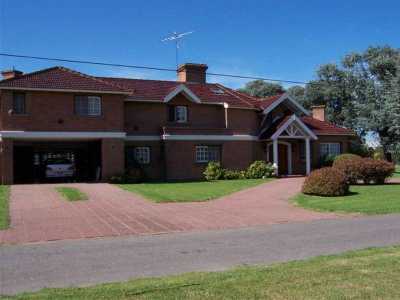 Home For Sale in Bs.As. G.B.A. Zona Oeste, Argentina