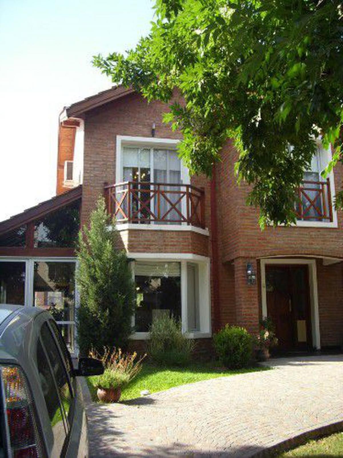Picture of Home For Sale in Moreno, Buenos Aires, Argentina