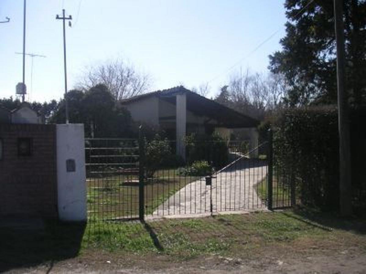 Picture of Home For Sale in Exaltacion De La Cruz, Buenos Aires, Argentina