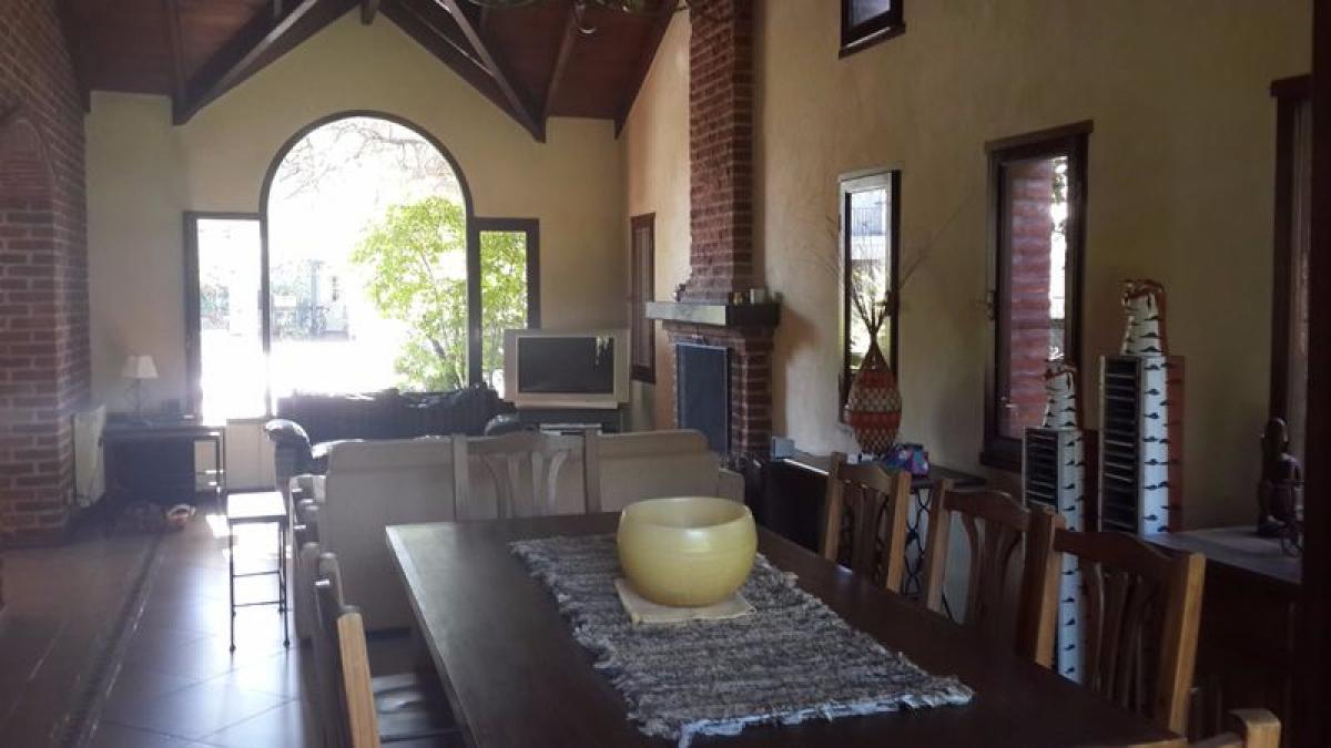 Picture of Home For Sale in Ezeiza, Buenos Aires, Argentina