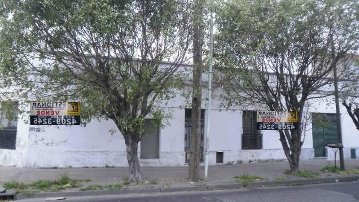 Picture of Residential Land For Sale in Lanus, Buenos Aires, Argentina