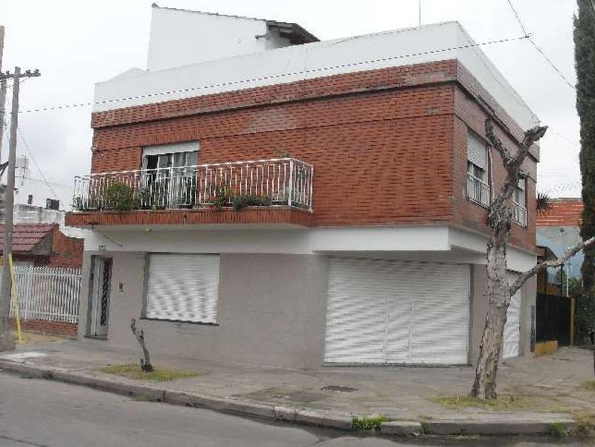 Picture of Home For Sale in Moron, Buenos Aires, Argentina